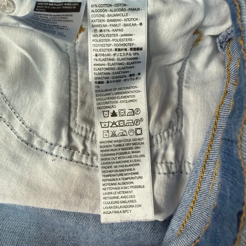 Levis Jeans Womens 10 Blue Light Wash Classic Bootcut Distressed Stretch 32x31